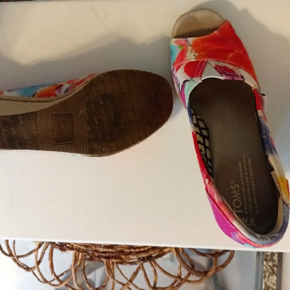 Toms espadrille used